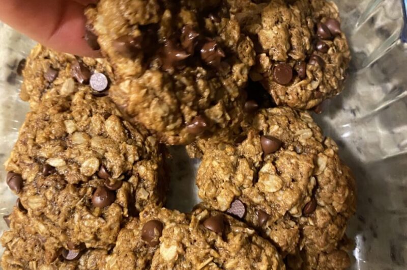 Healthier Chocolate Chip Oatmeal Cookies